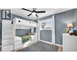 10 ROSSFORD Crescent - 22