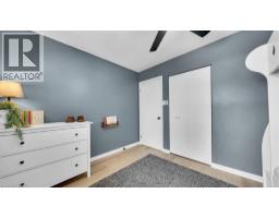 10 ROSSFORD Crescent - 23