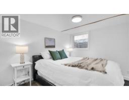 10 ROSSFORD Crescent - 29