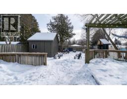 10 ROSSFORD Crescent - 36