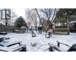 10 ROSSFORD Crescent - 38