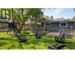 10 ROSSFORD Crescent - 39