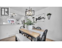 10 ROSSFORD Crescent - 7