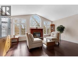 25 BANKSIDE Drive UnitNo. 2 - 3