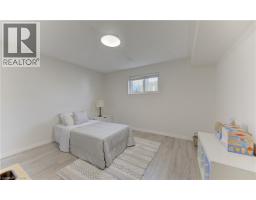 198 THE COUNTRY Way - 15