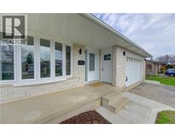 198 THE COUNTRY Way - 3