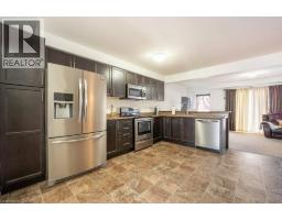 8 RENFREW Street - 11