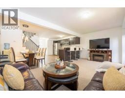 8 RENFREW Street - 18