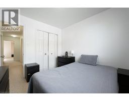 8 RENFREW Street - 22