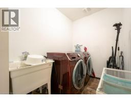 8 RENFREW Street - 25