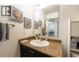 8 RENFREW Street - 26