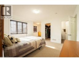 8 RENFREW Street - 29