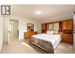 8 RENFREW Street - 30