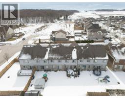 8 RENFREW Street - 35