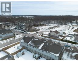 8 RENFREW Street - 41