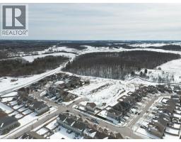 8 RENFREW Street - 42