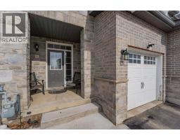 8 RENFREW Street - 6