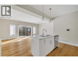 47 PONDCLIFFE Drive - 8