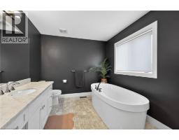 66 SEXTON Crescent - 32