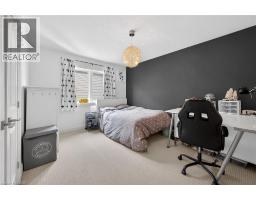 66 SEXTON Crescent - 34