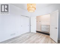 16 RENAISSANCE Drive - 26