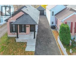 133 WAKE ROBIN Drive - 3