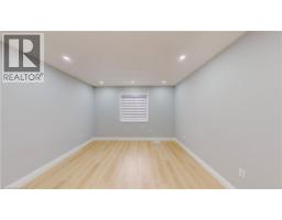 133 WAKE ROBIN Drive - 31