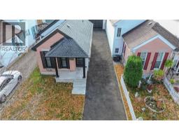 133 WAKE ROBIN Drive - 4