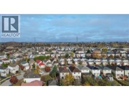 133 WAKE ROBIN Drive - 44