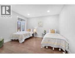 77 BORDEAUX Place - 31