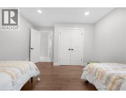 77 BORDEAUX Place - 32