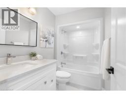 77 BORDEAUX Place - 33