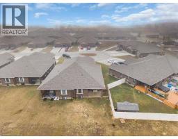 77 BORDEAUX Place - 50