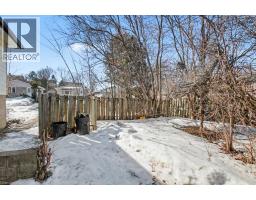 6 HILLSIDE Drive - 5