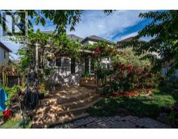 11 APPLE RIDGE Drive - 43