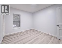 115 COURTNEY Street - 26