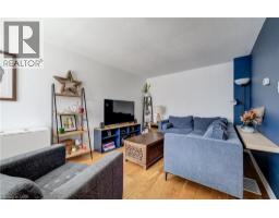 60 ELMSDALE Drive UnitNo. 11 - 10