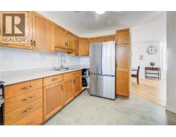 60 ELMSDALE Drive UnitNo. 11 - 20