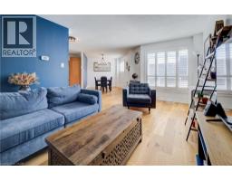 60 ELMSDALE Drive UnitNo. 11 - 22