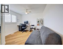 60 ELMSDALE Drive UnitNo. 11 - 25