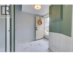 60 ELMSDALE Drive UnitNo. 11 - 5