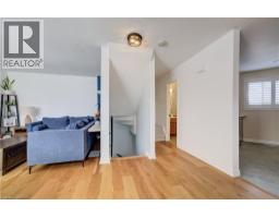 60 ELMSDALE Drive UnitNo. 11 - 9