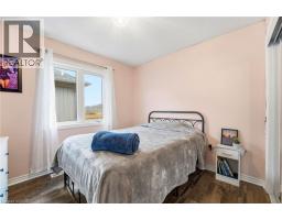 420 ARMSTRONG Street W - 18