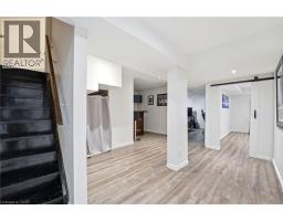 420 ARMSTRONG Street W - 26