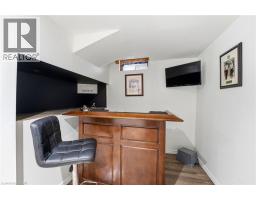 420 ARMSTRONG Street W - 27