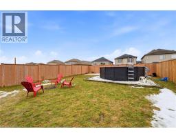 420 ARMSTRONG Street W - 7