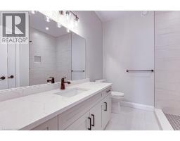 381 ARGYLE Avenue - 20