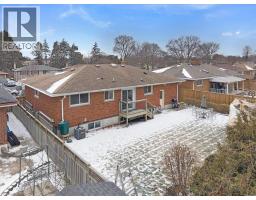 26 WILTSHIRE Drive - 38