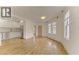 67 LOUISA Street - 14