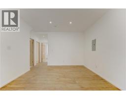 67 LOUISA Street - 21